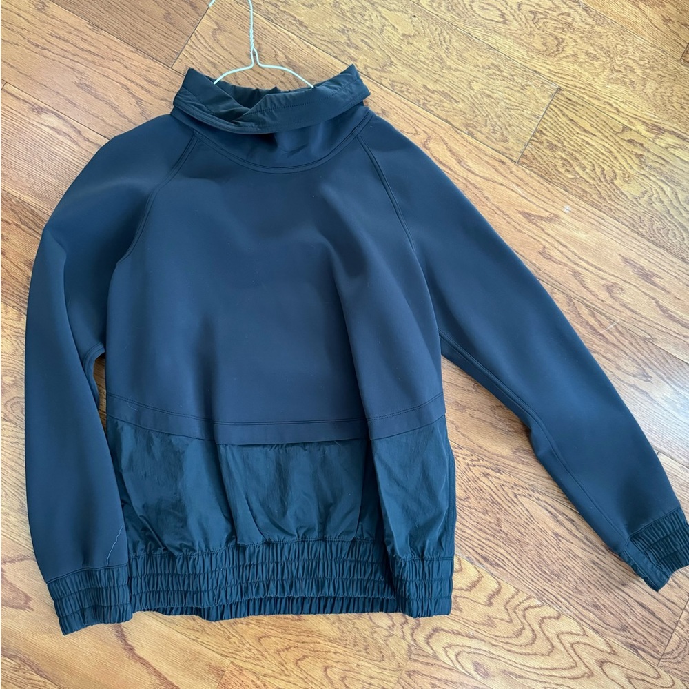 Lululemon Pullover